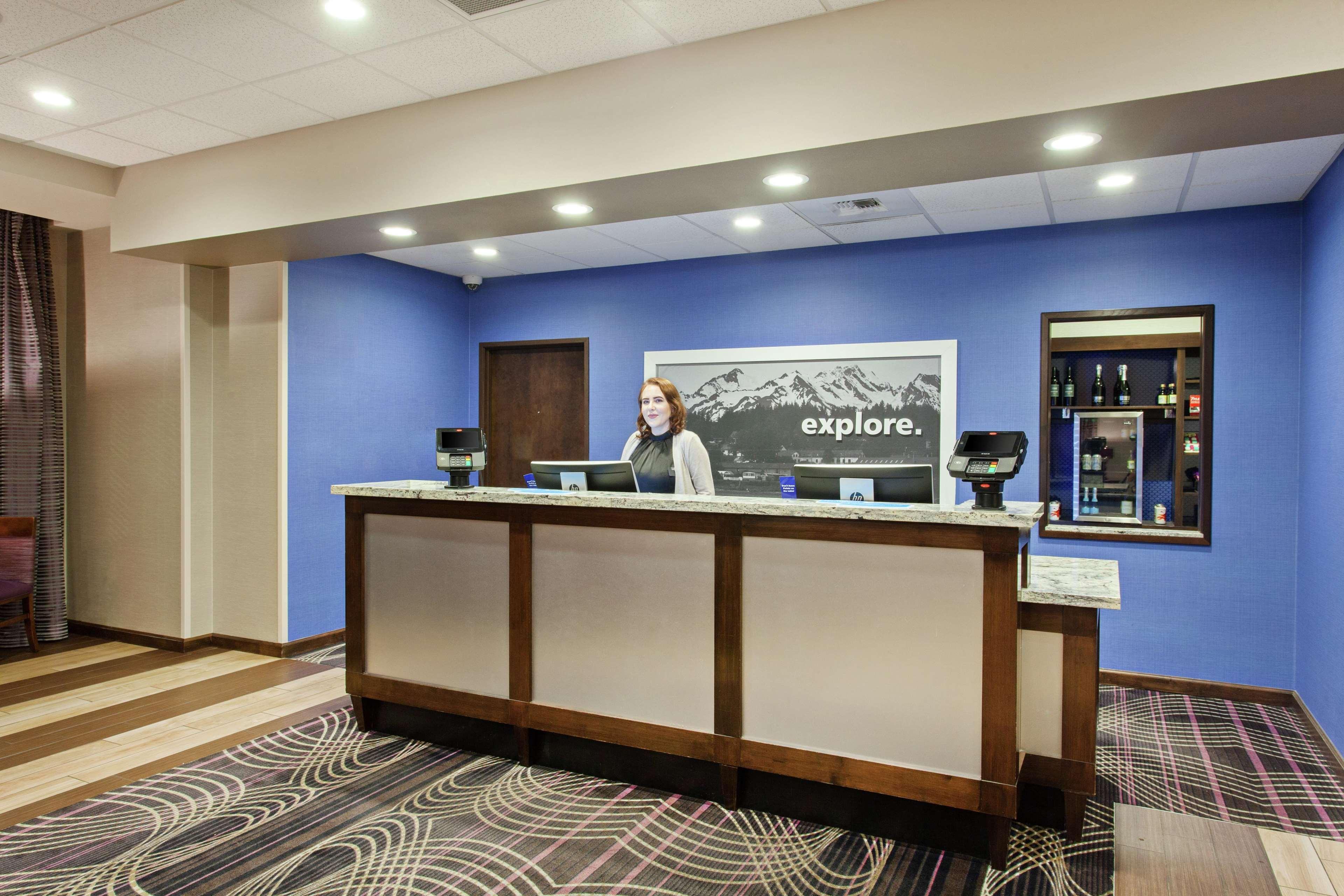 Hampton Inn Seattle/Everett Downtown מראה חיצוני תמונה