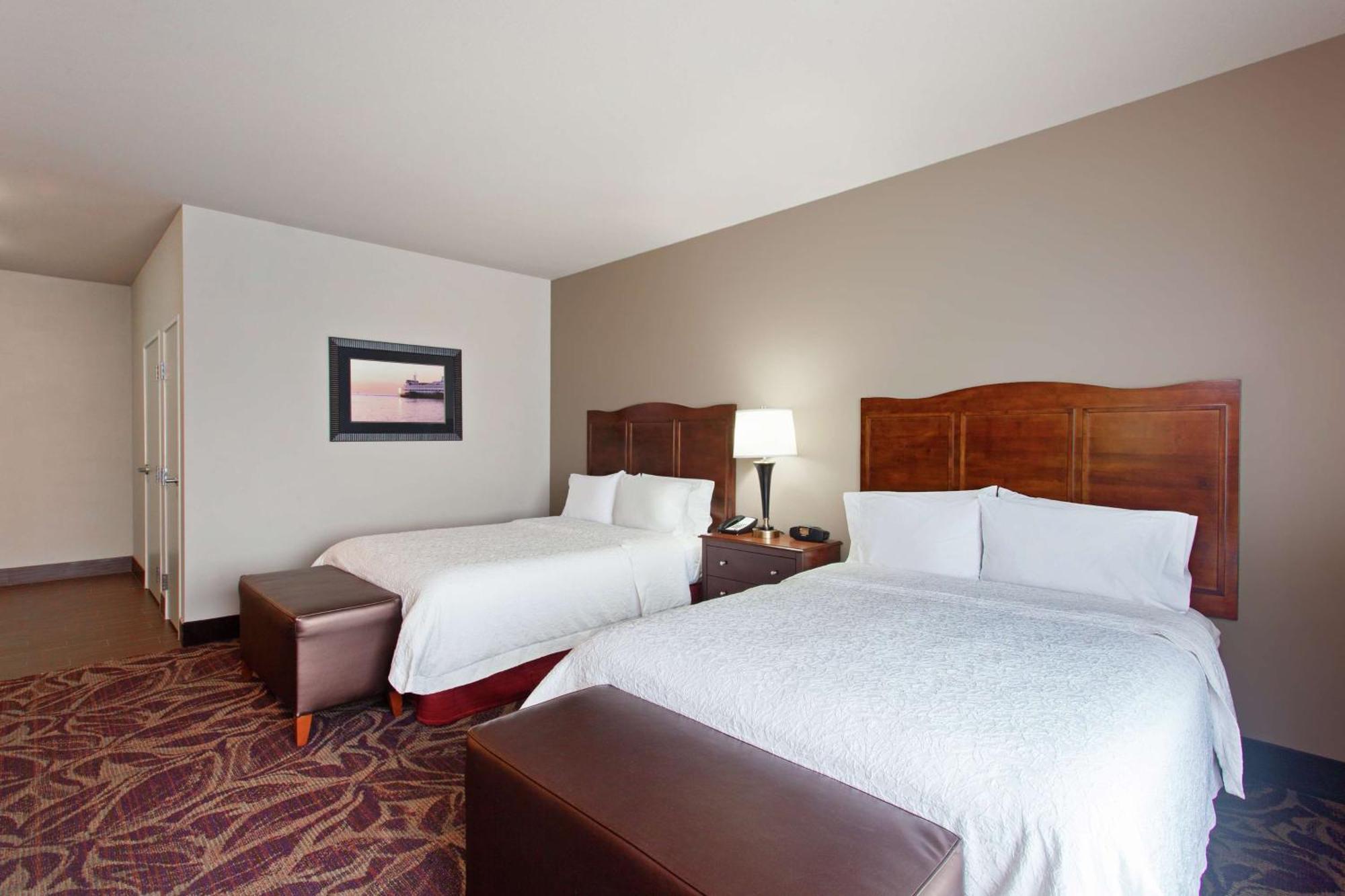Hampton Inn Seattle/Everett Downtown מראה חיצוני תמונה
