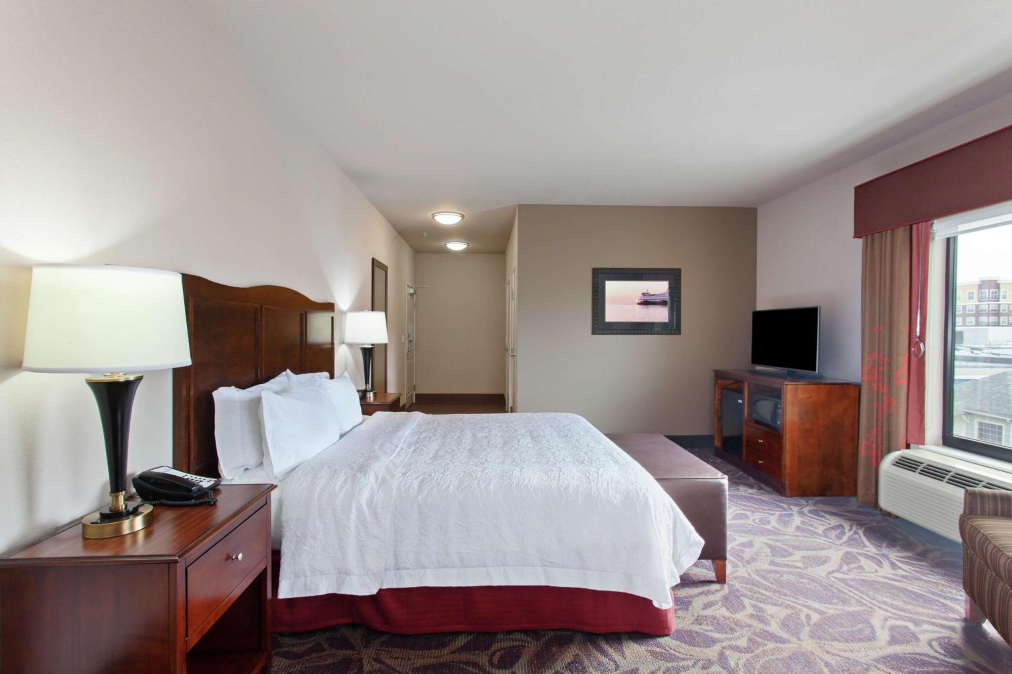 Hampton Inn Seattle/Everett Downtown מראה חיצוני תמונה