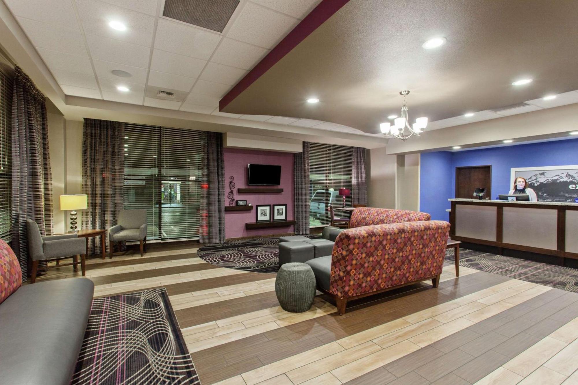 Hampton Inn Seattle/Everett Downtown מראה חיצוני תמונה
