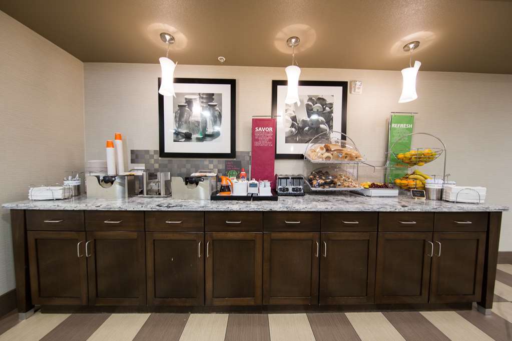 Hampton Inn Seattle/Everett Downtown מסעדה תמונה