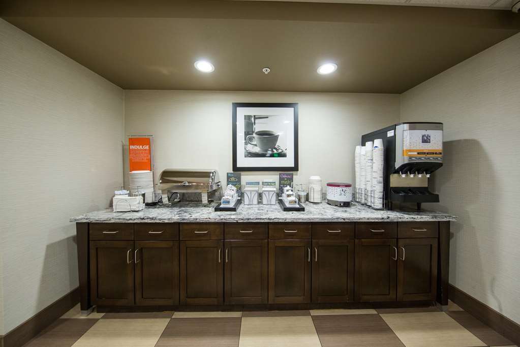 Hampton Inn Seattle/Everett Downtown מסעדה תמונה